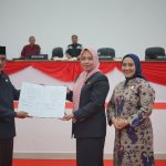 Pemprov Sulbar Serahkan Ranperda APBD 2025 ke Legislatif, Usung Tema Akselerasi Peningkatan Ekonomi dan Kesejahteraan Masyarakat