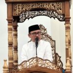 Gubernur Suhardi Duka Tunai Salat Tarawih Perdana di Masjid Suada Mamuju, Suhardi Duka: Ramadan Momen Perbaiki Diri dan Hubungan Sosial